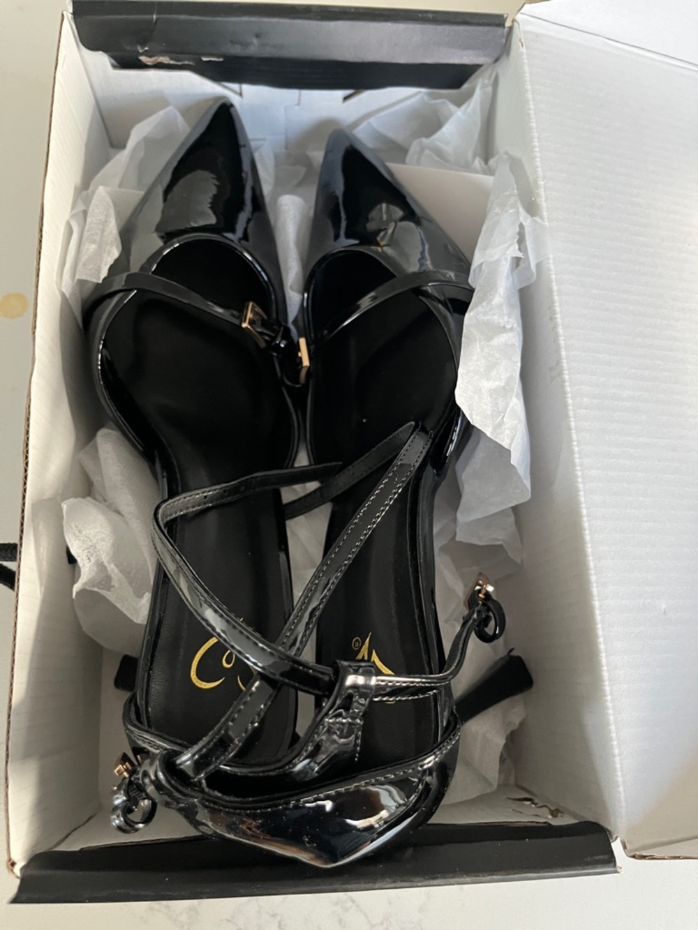 LIKE NEW Windsor Point Taken Closed Toe Buckle Pumps (Size 7.5) - Picture 8 of 8